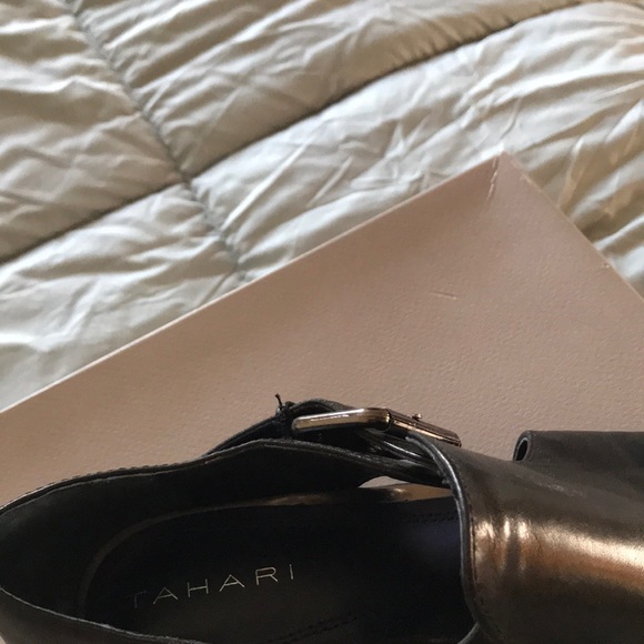 Shoes - Picture 2 of 4